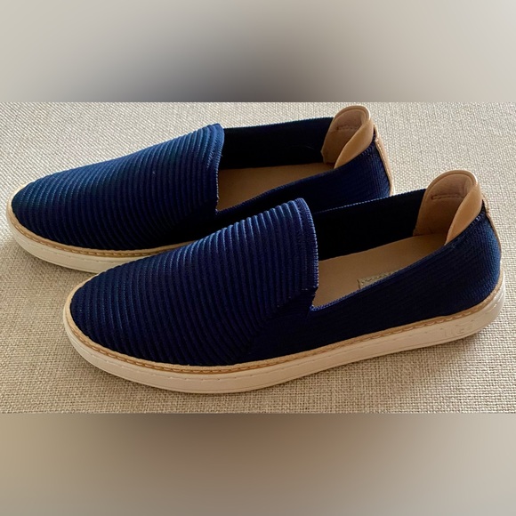 UGG Sammy - Picture 9 of 13